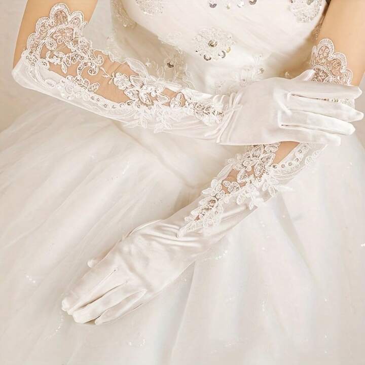 Guantes blancos con encaje y satin