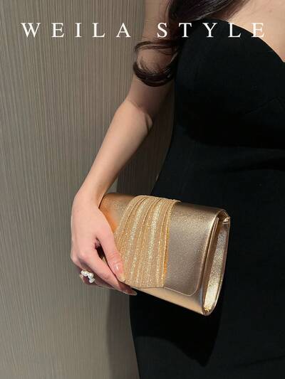 Bolso dorado tipo sobre