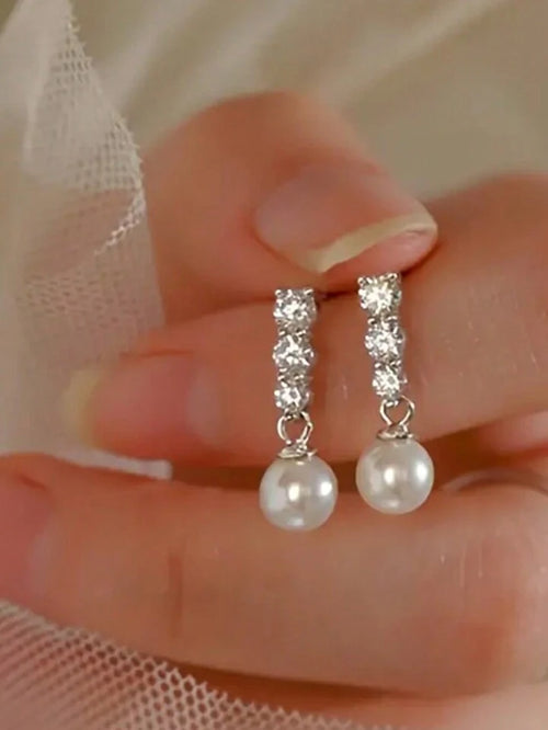 Aretes plateados de piedra con perla
