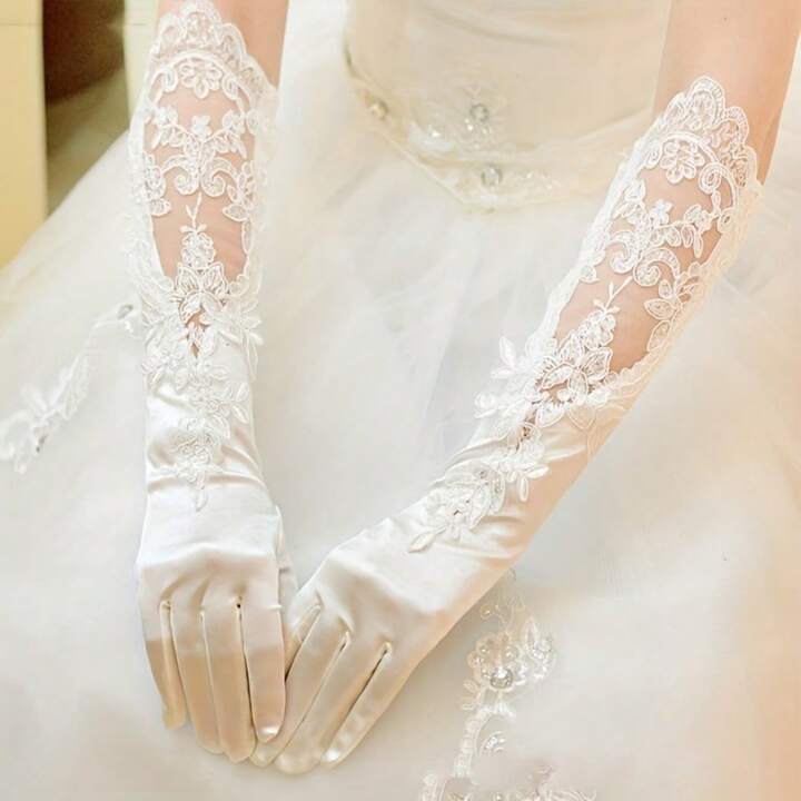 Guantes blancos con encaje y satin