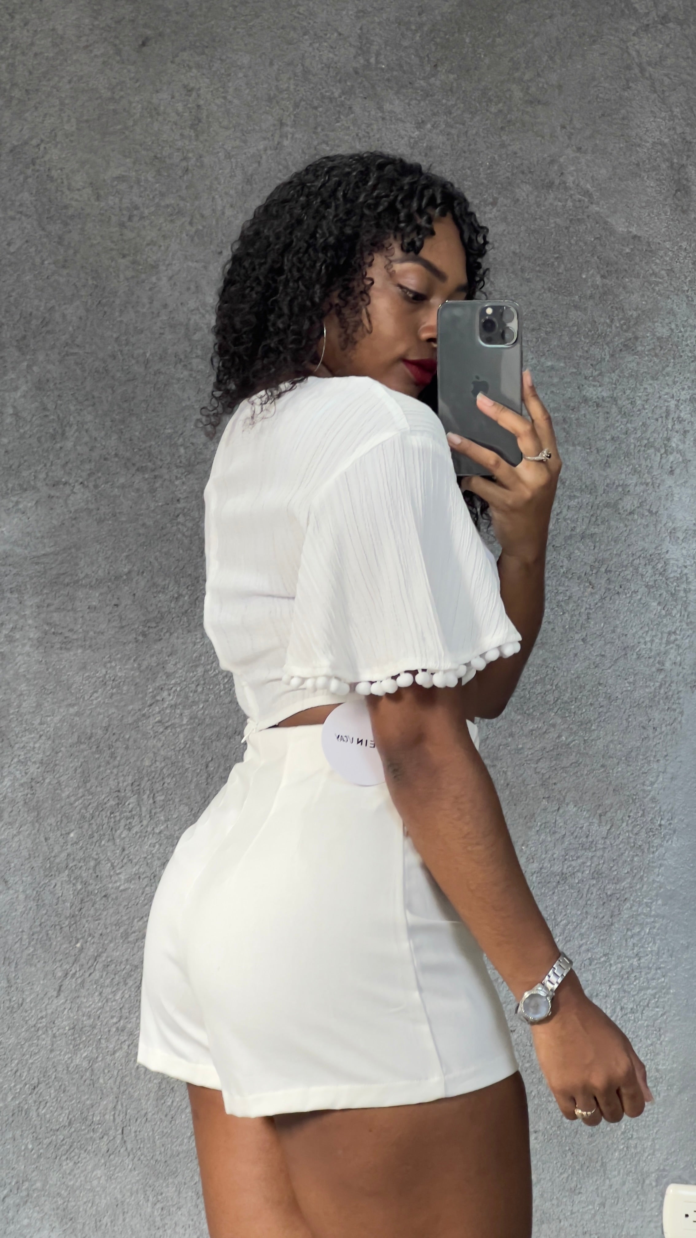 Short blanco con pinzas