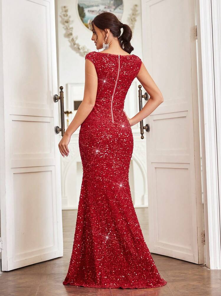 Vestido de gala "Destello Carmesí"