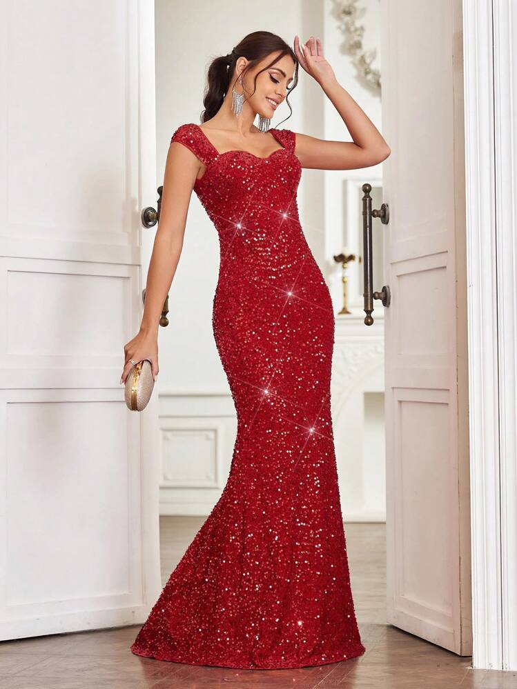 Vestido de gala "Destello Carmesí"