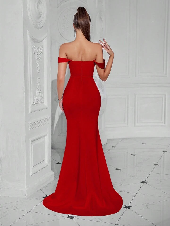 Vestido de Gala "Pasión Carmesí"