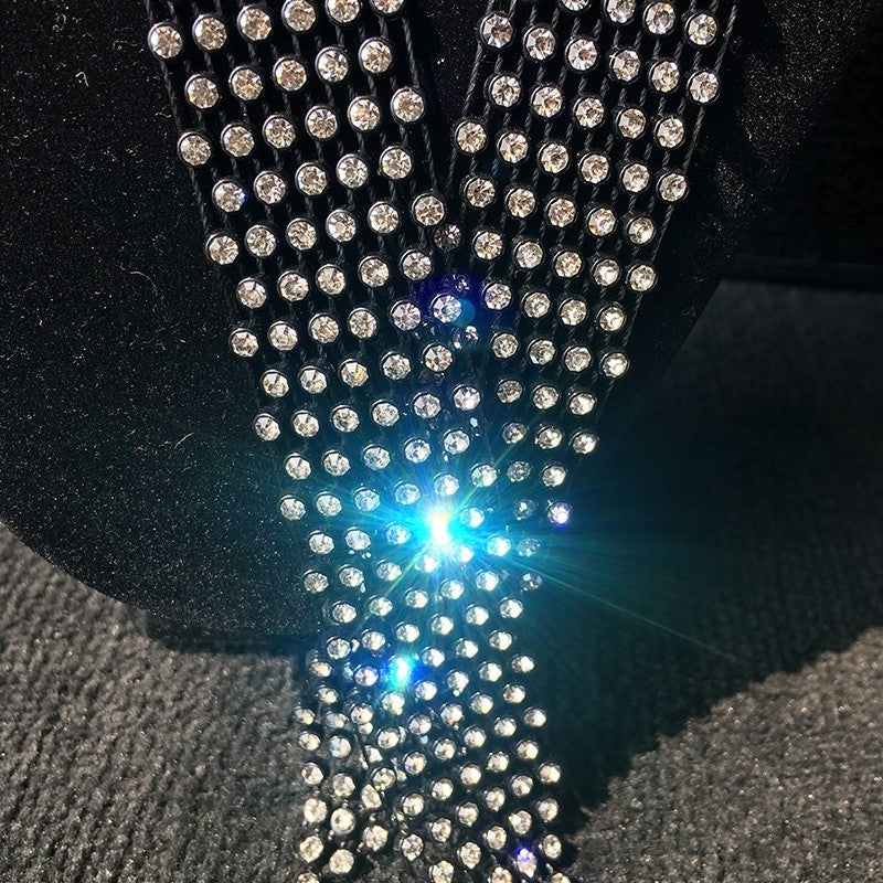 Collar corbata brillante
