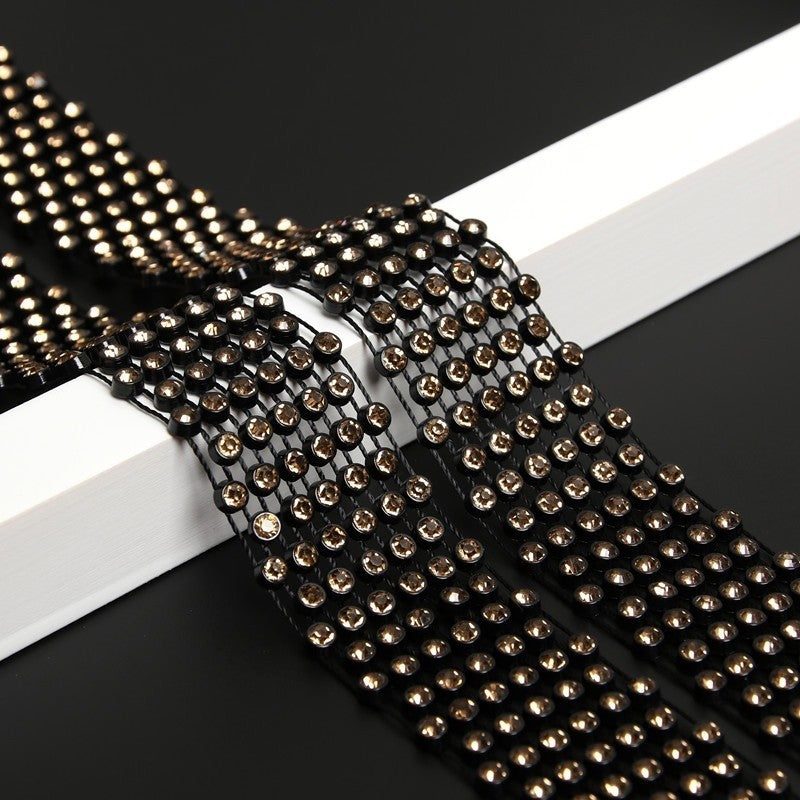 Collar corbata brillante