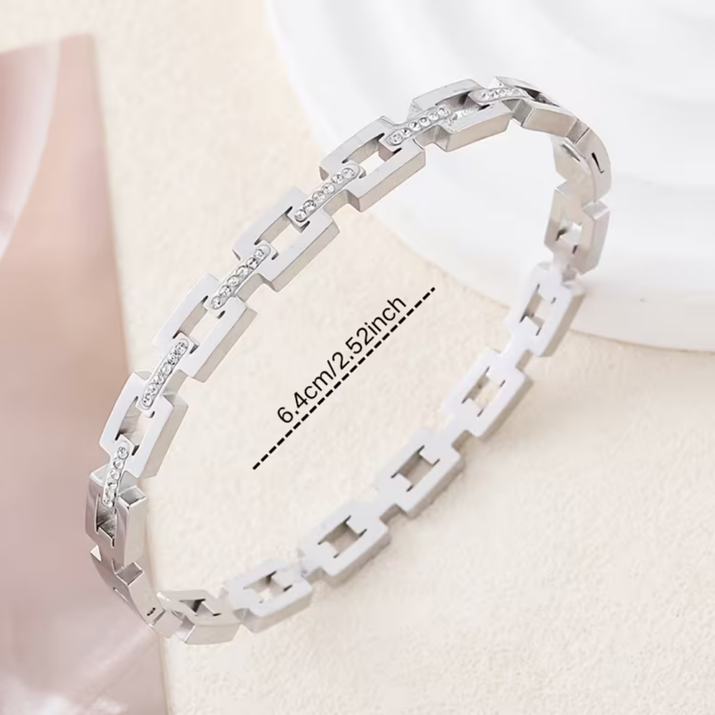 Pulsera plateada tipo cadena