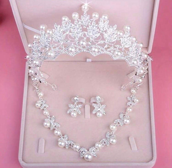 Set corona plateada con perlas