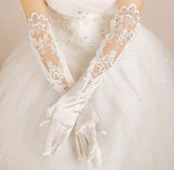 Guantes blancos con encaje y satin