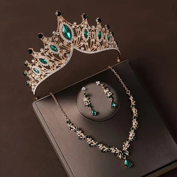 Set de corona dorado con verde